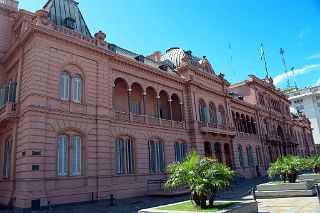 04 La Casa Rosado The Pink House Is The Executive Mansion and Office of the President of Argentina Plaza de Mayo Buenos Aires